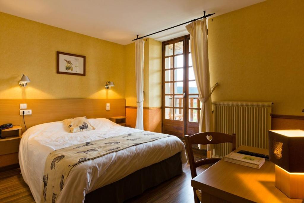 Hotel La Clairiere Chambon-sur-Dolore Eksteriør billede