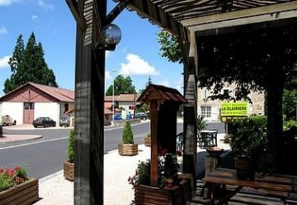 Hotel La Clairiere Chambon-sur-Dolore Eksteriør billede