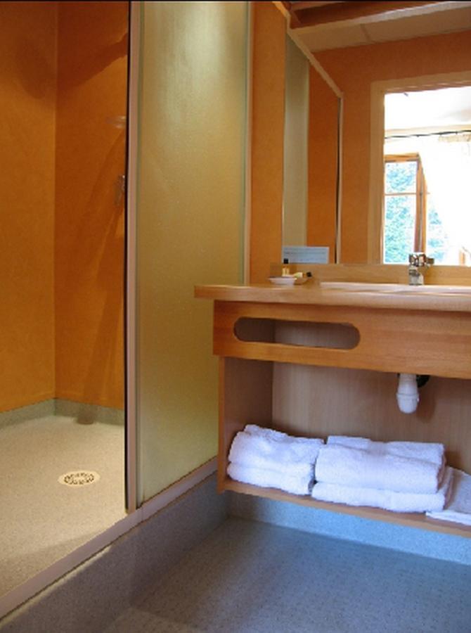 Hotel La Clairiere Chambon-sur-Dolore Værelse billede